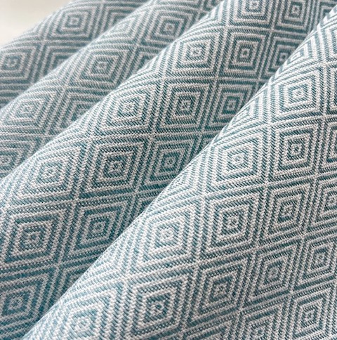Bild 1 von Jacquard Dirndl Stoff- knitterfrei - Ornamentmuster - altblau pastel cremeweiss - 190 cm