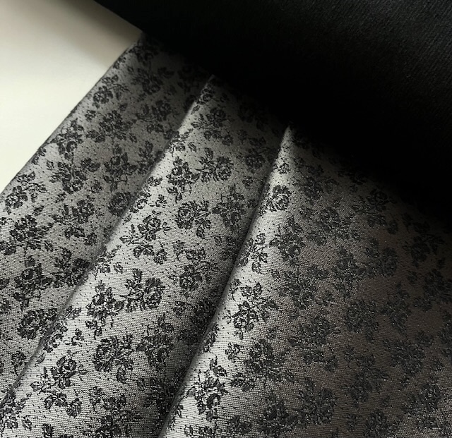 Bild 1 von Jacquard Stoff Trachten Dirndl  - knitterfrei - Blume - mittelgrau schwarz  - 50 cm