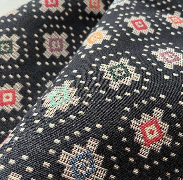 Bild 1 von Gobelin Jacquard - Dirndlstoff  gewebt  - schwarz multicolor   - 2x100 cm
