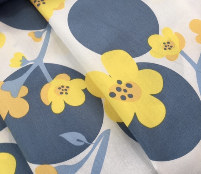Bild 1 von Reststück Baumwollstoff Popeline - Blumen - gelb blau -  60 cm