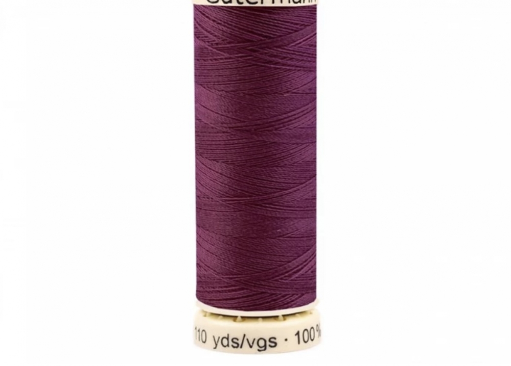 Bild 1 von Gütermann universal Polyester Nähgarn - 100m Spule - Farbe 718 Amaranth 