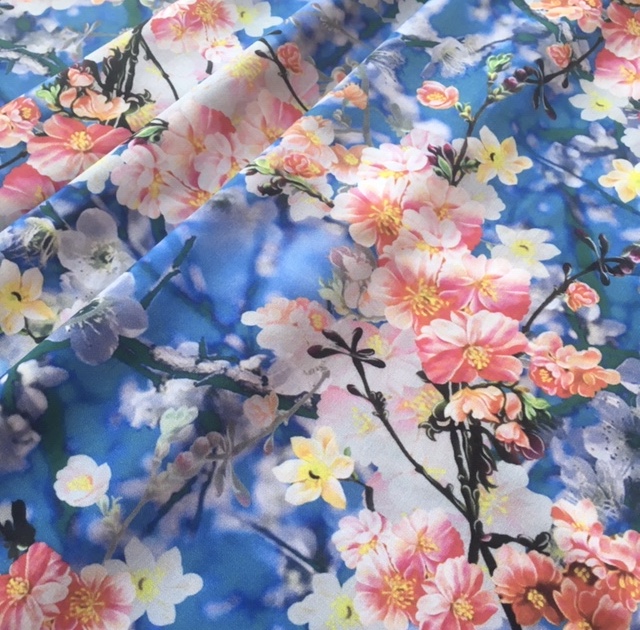 Bild 1 von Reststück Viskosestoff - Blüten  blau koralle orange -  160 cm