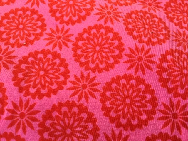 Bild 1 von Reststück Feincord / Samt Samtcord - Blumen rosa rot - 210 cm