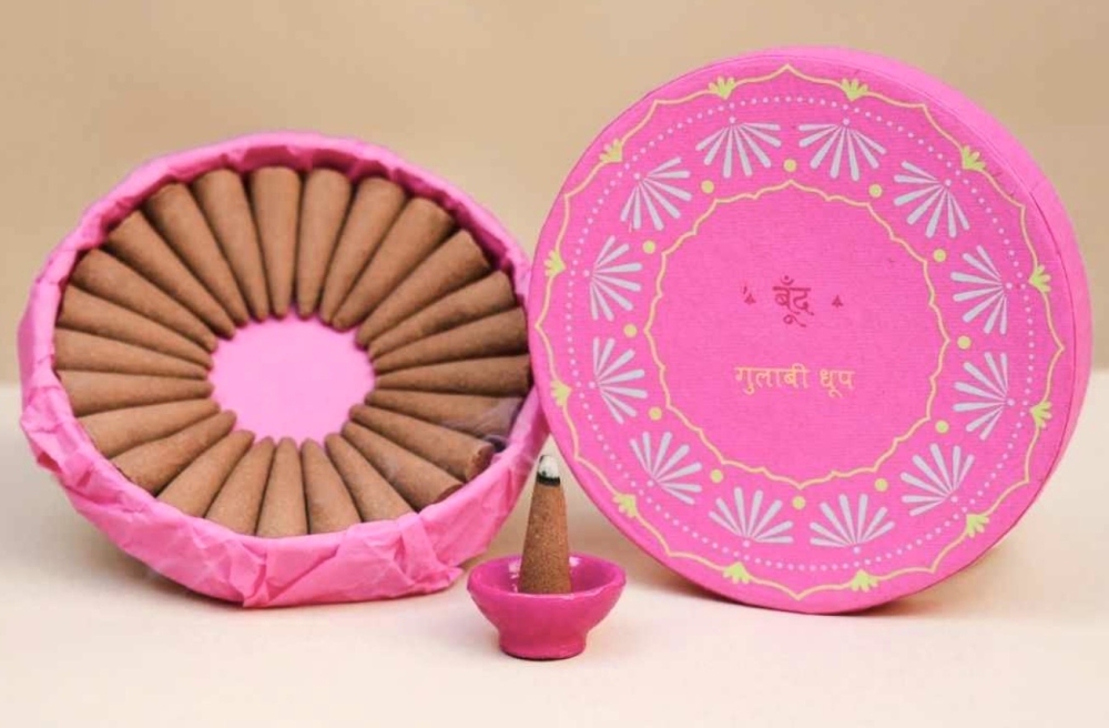 Bild 1 von Indische Räucherkegel - 25 Sück inkl. Ton-Untersetzer in handbemalter Geschenkbox - indische Rose