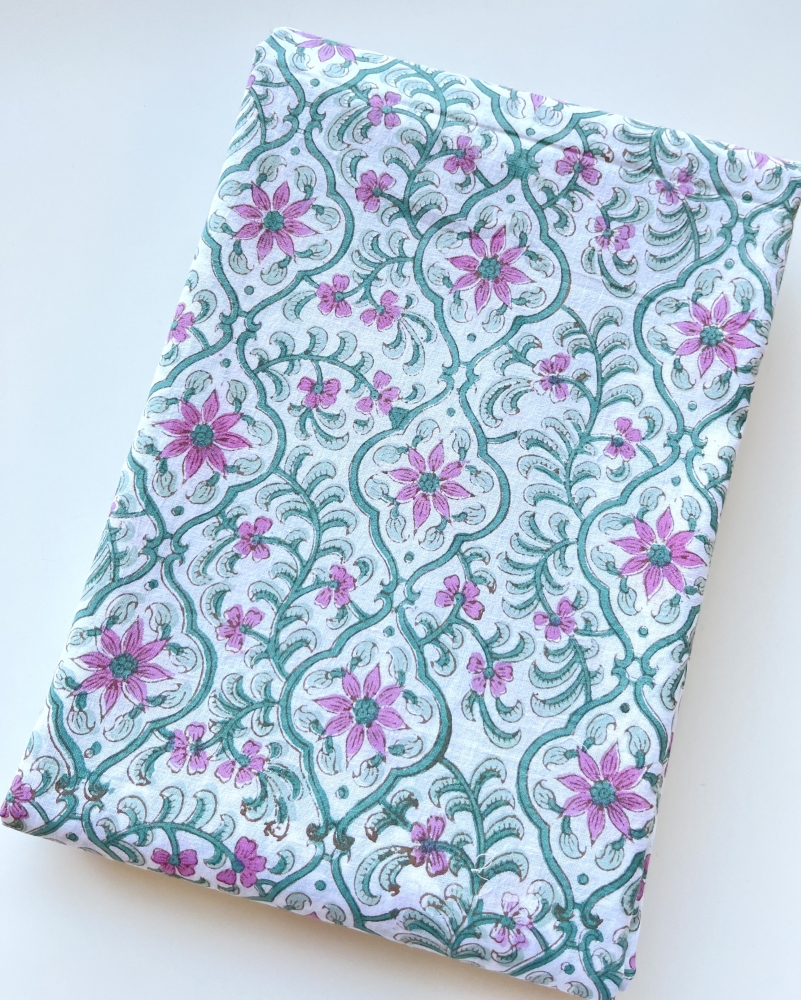 Bild 1 von Reststück Baumwollstoff - Indien  - blockprint Handdruck Blumen weiß mint dunkelrosa - 220 cm