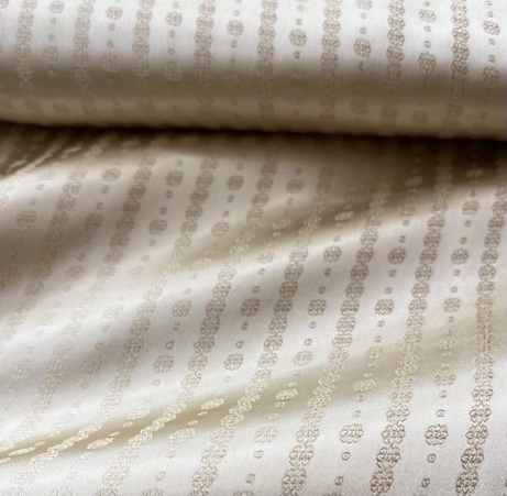 Bild 1 von Italienischer Viskose Jacquard -  gewebt  Ton-in-Ton gold sand - 50 cm