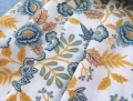 Reststück Dirndl Stoff Blumen - weiß taubenblau senfgelb gold-  280 cm