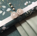 Bild 1 von Wollsatin Jacquard-Dirndl Stoffpaket seegrün Helena