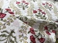 Baumwollstoff - Indien  - blockprint Handdruck Blumen Rankenmuster cremeweiss rot gelb grün - 50 cm