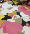 Bild 2 von Exklusiver italienischer Seiden-Voile Stoff - großer Blumen-Druck - weiß pink schwarz gelb - 290 cm